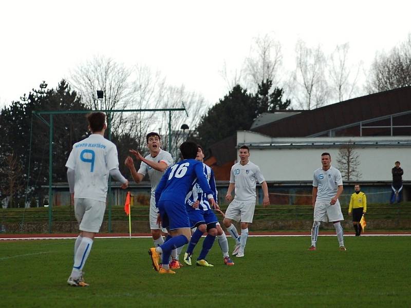 Hraničtí fotbalisté (v pruhovaném) proti Havířovu