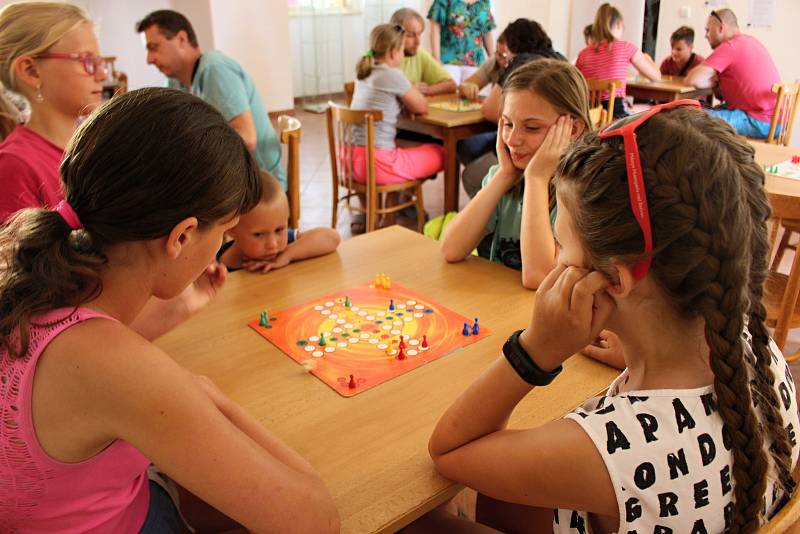 Zahájení prázdnin v Hustopečích nad Bečvou.