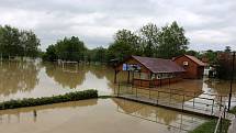 Zatopené hřiště v Ústí ve čtvrtek 23.5. 2019 dopoledne.