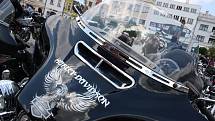 Na hranické náměstí se v sobotu 27. května sjely přes dvě stovky motorek, mezi kterými kralovala legendární značka Harley Davidson.