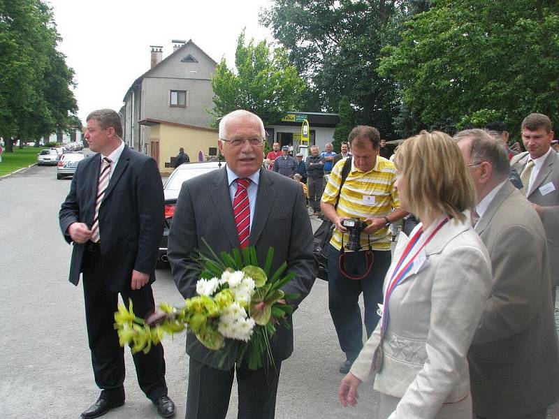 Návštěva prezidenta Václava Klause v Hustopečích nad Bečvou