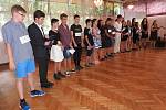 Žáci devátých tříd ze ZŠ Struhlovsko se loučili se školou představením, na které přišli i rodiče.