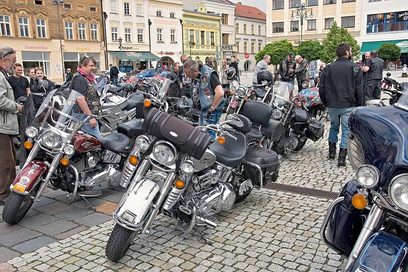 Hranická motomše pořádaná klubem Harley Owners Group