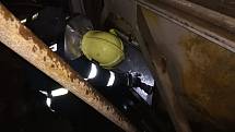 Šest hasičských jednotek likvidovalo v noci na úterý 9. dubna požár pásové technologie v průmyslovém areálu v Hranicích.