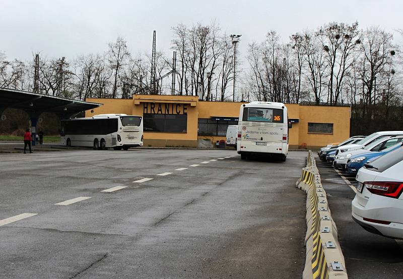 Autobusové nádraží v Hranicích.