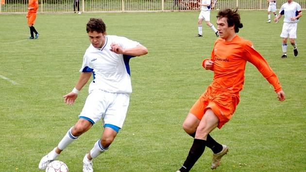 Muži 1. FC Přerov v domácím prostředí trochu překvapivě porazili první FK Mohelnice–Moravičany. O víkendu ale prohráli 2:3 v Mikulovicích.