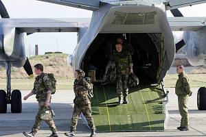 Návrat poslední skupiny  příslušníku hranického praporu české armády z mise v Kosovu.