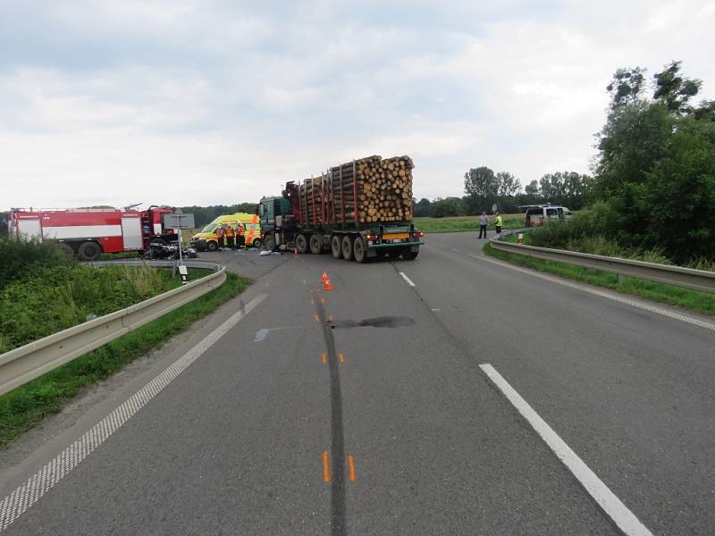 U Hustopečí nad Bečvou zemřel motorkář. 