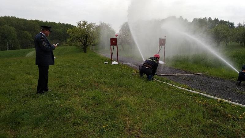 Okrskové základní kolo v požárním sportu v Horních Těšicích.