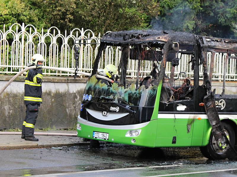 V neděli 10. června kolem 19.15 hodin hořel na třídě 1. máje  v Hranicích elektrobus městské hromadné dopravy