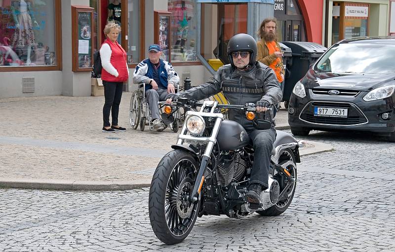 Hranická motomše pořádaná klubem Harley Owners Group