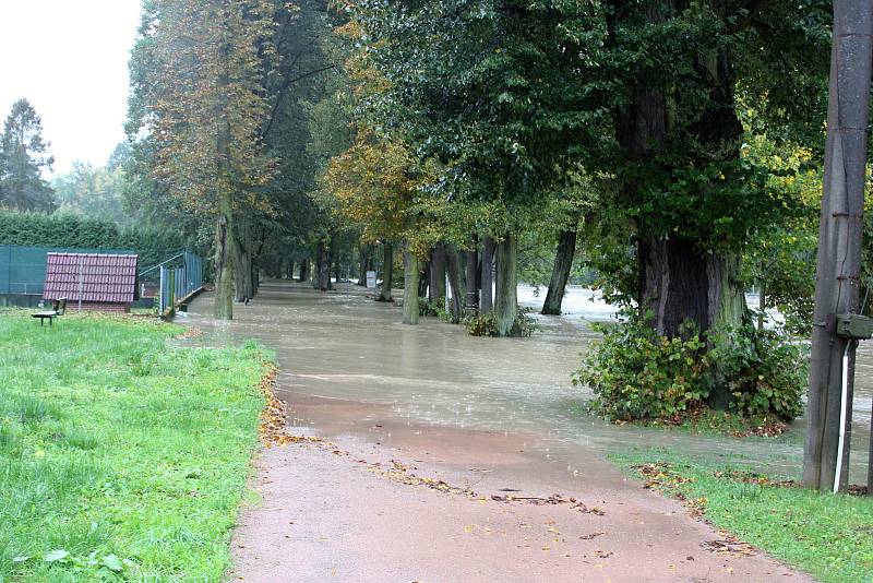 Bečva v lázních Teplice nad Bečvou ve středu 14. října 2020 v 15.30 hodin.