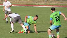 Fotbalisté Hranic (v zeleném) deklasovali v poháru Všechovice 6:1.