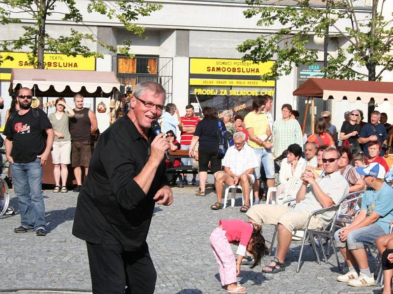 Vyvrcholením Svatojakubských hodů v Lipníku nad Bečvou byl nedělní koncert Ládi Kerndla