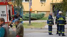 K požáru bytu v sedmém patře panelového domu v Přerově - Předmostí vyjížděli přerovští hasiči.