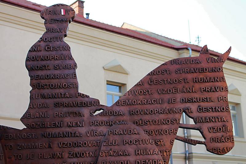 Slavnostní odhalení sochy Tomáše Garriqua Masaryka v pondělí 14. září 2020 na Školní náměstí v Hranicích.