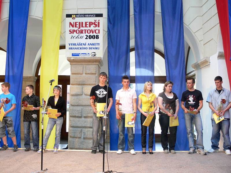 Město Hranice ocenilo nejlepší sportovce roku 2008.