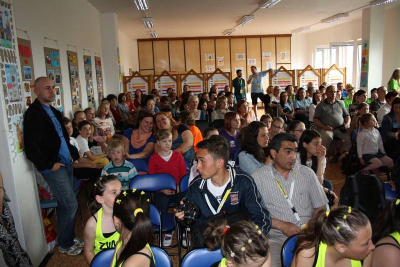 Studenti a učitelé z Turecka, Slovinska, Španělska a Polska zavítali do hranické Základní školy 1. máje v rámci projektu Erasmus Plus.