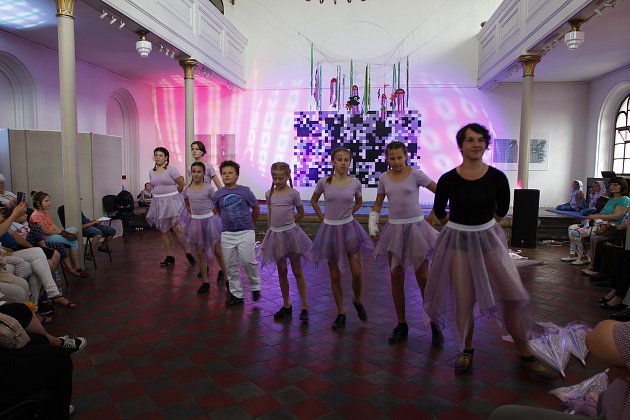 Závěrečné vystoupení taneční školy sester Hlavinkových v hranické Synagoze
