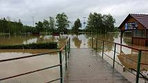 Zatopené hřiště v Ústí ve čtvrtek 23.5. 2019 dopoledne.