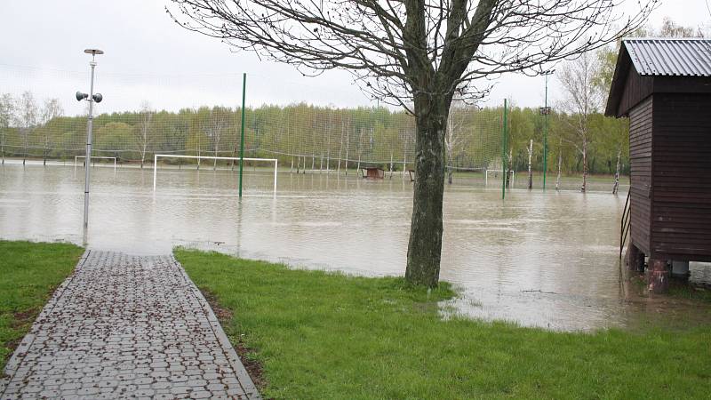 Bečva v Ústí na Hranicku 28. dubna 2017