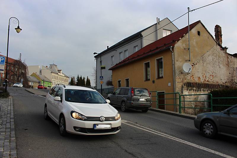 Informativní radary v Hranicích na ulicích Komenského (na snímku) a Kpt. Jaroše