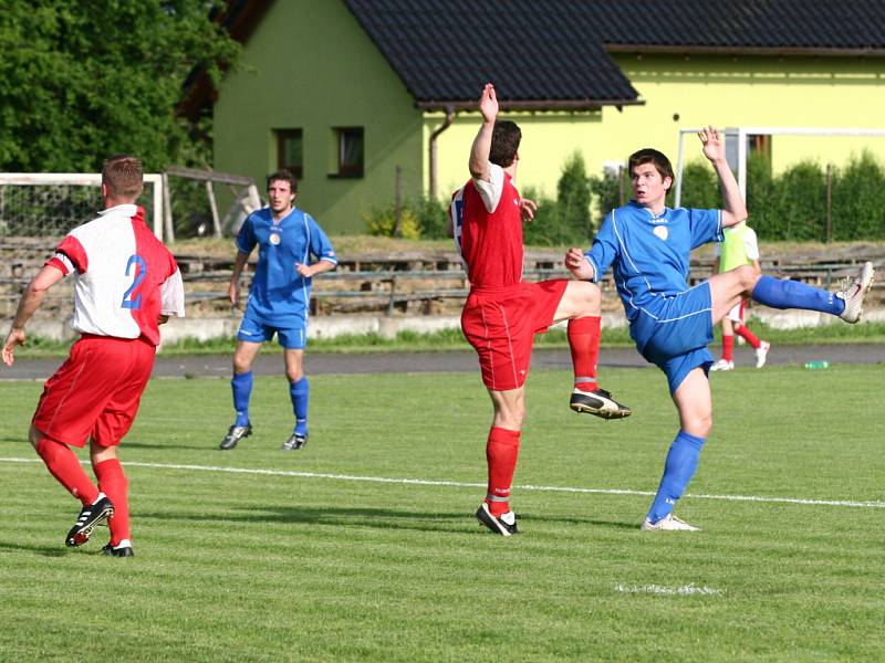 Hraničtí fotbalisté porazili Orlovou 1:0, posunuli se na desátou příčku, avšak na předposlední tým mají k dobru jen jediný bod.