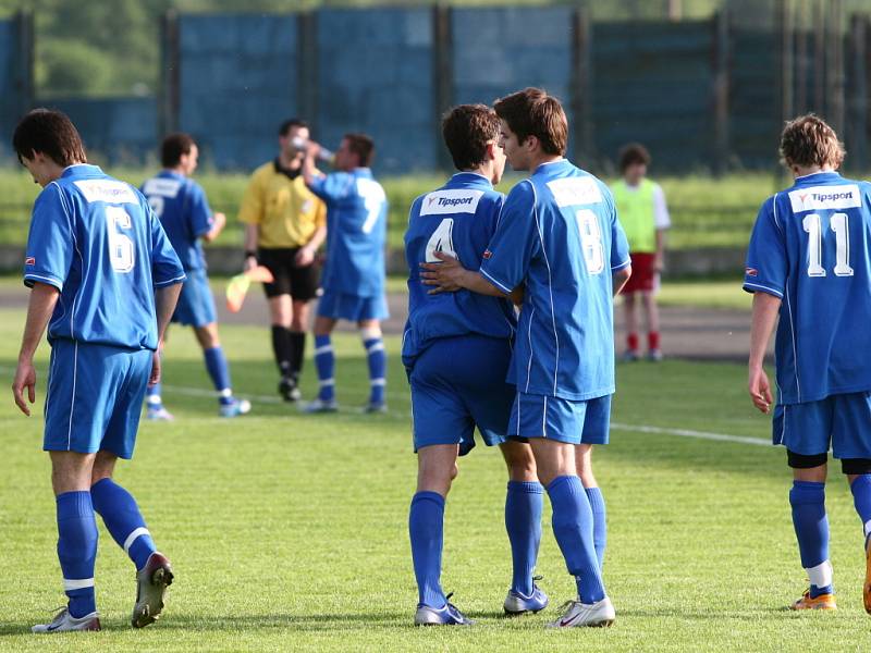 Hraničtí fotbalisté porazili Orlovou 1:0, posunuli se na desátou příčku, avšak na předposlední tým mají k dobru jen jediný bod.