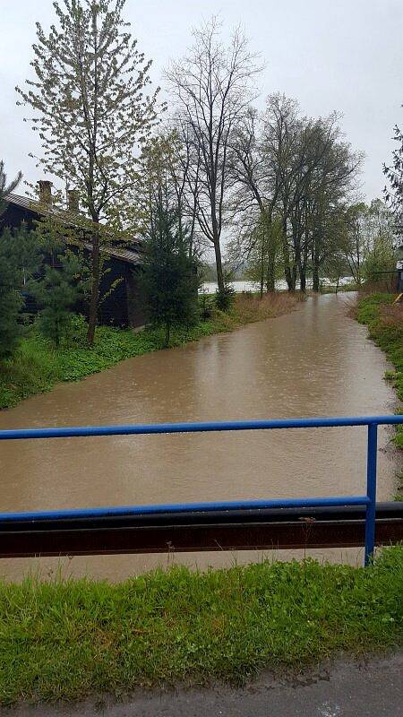 Bečva v Černotíně 28. dubna 2017