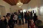 Ve výstavní síni Staré radnice jsou k vidění expozice kronikáře Bohumíra Indry a malíře Radovana Langera 
