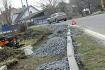 Výstavba nového chodníku v Olšovci 