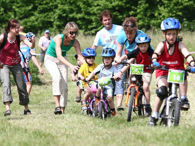 Příznivci cyklistiky si přišli na své v sobotu 31. května v Hranicích v areálu Na Staré střelnici, kde se konal další závod Valašského poháru.