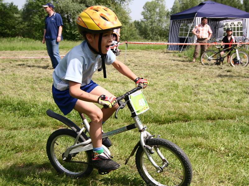 Příznivci cyklistiky si přišli na své v sobotu 31. května v Hranicích v areálu Na Staré střelnici, kde se konal další závod Valašského poháru.