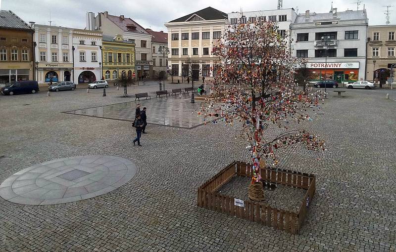 Kraslicovník na hranickém Masarykově náměstí