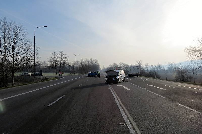 Dopravní nehoda na silnici I/47 mezi Lipníkem nad Bečvou a Hranicemi.