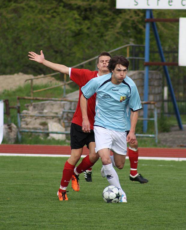 Hranice (v modrém) proti béčku 1. HFK Olomouc