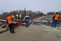 Kyvadlový provoz skončí příští týden a semafory, které dosud řídily dopravu, budou odstraněny během deseti dnů.