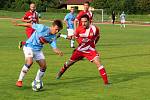 Fotbalisté SK Hranice (v modrém) proti FC Vsetín.