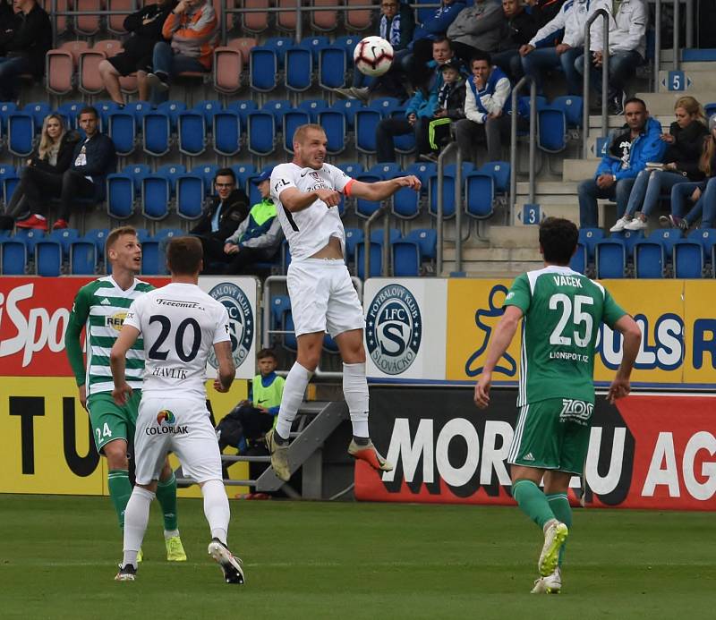 Fotbalisté Slovácka (v bílých dresech) remizovali s pražskými Bohemians 1905