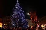Vánoční strom v Uherském Hradišti je druhým nejkrásnějším v kraji.