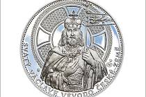 DESETIDUKÁT. Odražky z ryzího stříbra nesou stejné motivy svatého Václava jako zlaté, jsou však cenově dostupnější. 