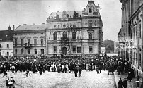 Slavnost na Masarykově náměstí u příležitosti 1.výročí vzniku ČSR. - 28.11.1919.