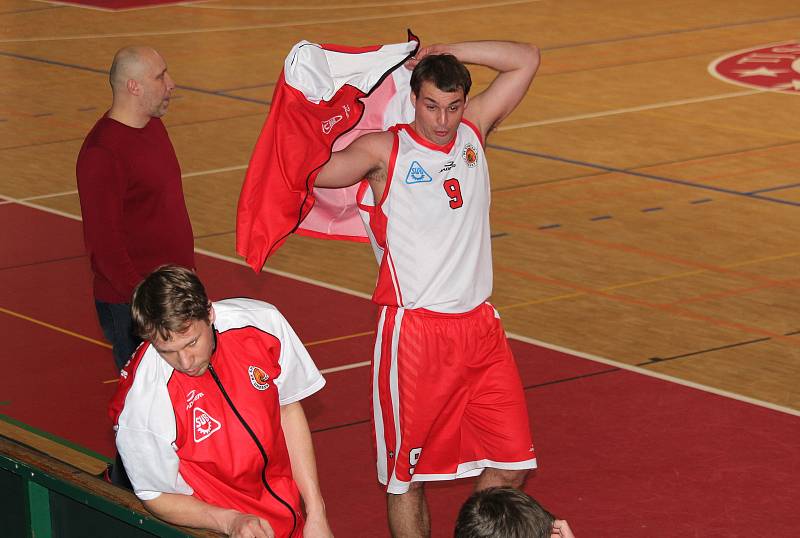 Basketbalisté Spartaku Uherský Brod porazili Teslu Brno 72:57.