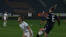 Fotbalistky Slovácka (bílé dresy) se v dohrávce 5. kola první ligy žen utkaly s pražskou Slavií.