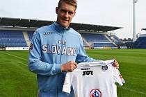 Uherské Hradiště Fotbal Synot liga 1. FC Slovácko Tomáš Dočekal  1. FC Slovácko přichází z polského prvoligového celku Piast Gliwice vytáhlý forvard Tomáš Dočekal. 