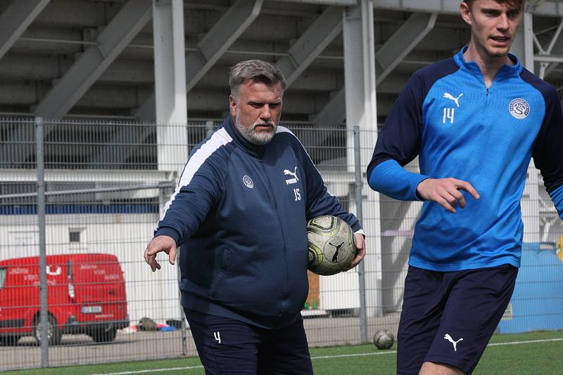 Trenér Jiří Saňák skončil ve Slovácku a vrací se zpátky do Olomouce.