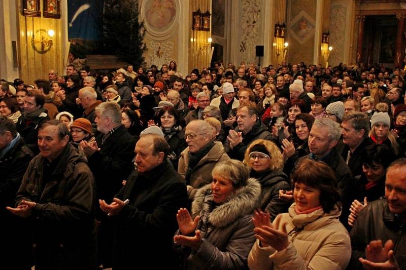 PĚTADVACÁTÝ. Ve velehradské bazilice se v pátečním podvečeru zúčastnilo šest set lidí tradičního Štěpánského koncertu.