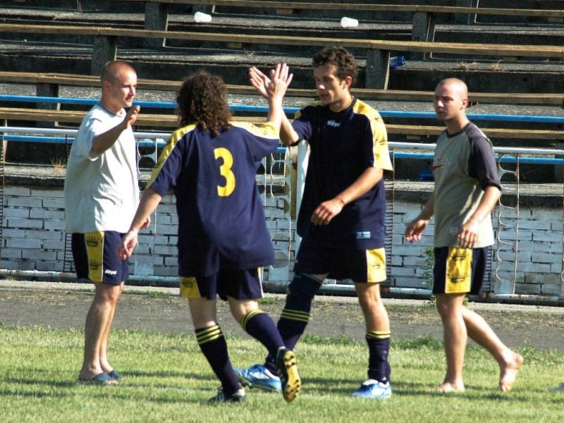 Vítězem premiérového Teiko Cupu, turnaje v malé kopané, se stali hráči Jerevanu Slavičín, kteří ve finále zdolali Young Boys Otrokovice. Z týmů hradišťského regionu se nejvýše prodrápal FC Štěpnice UH a Mistři UB, kteří svorně vypadli ve čtvrtfinále. 