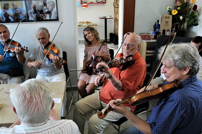 František Hamada se svými muzikantskými kamarády