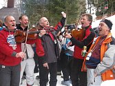 Folkloristé ze Slovácka jezdí do Ponte di Legno lyžovat pravidelně. Někteří tam byli už třináctkrát.